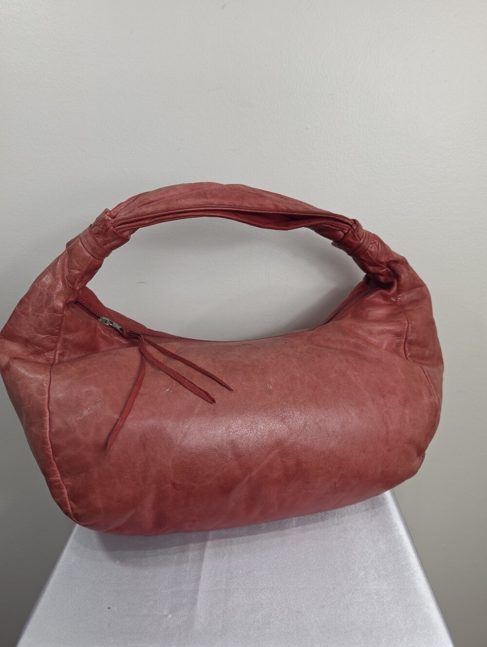 M0851 Classic Red Leather Hobo Shoulder Bag - Picture 2 of 15